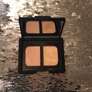 Nars highlight eyeshadow duo